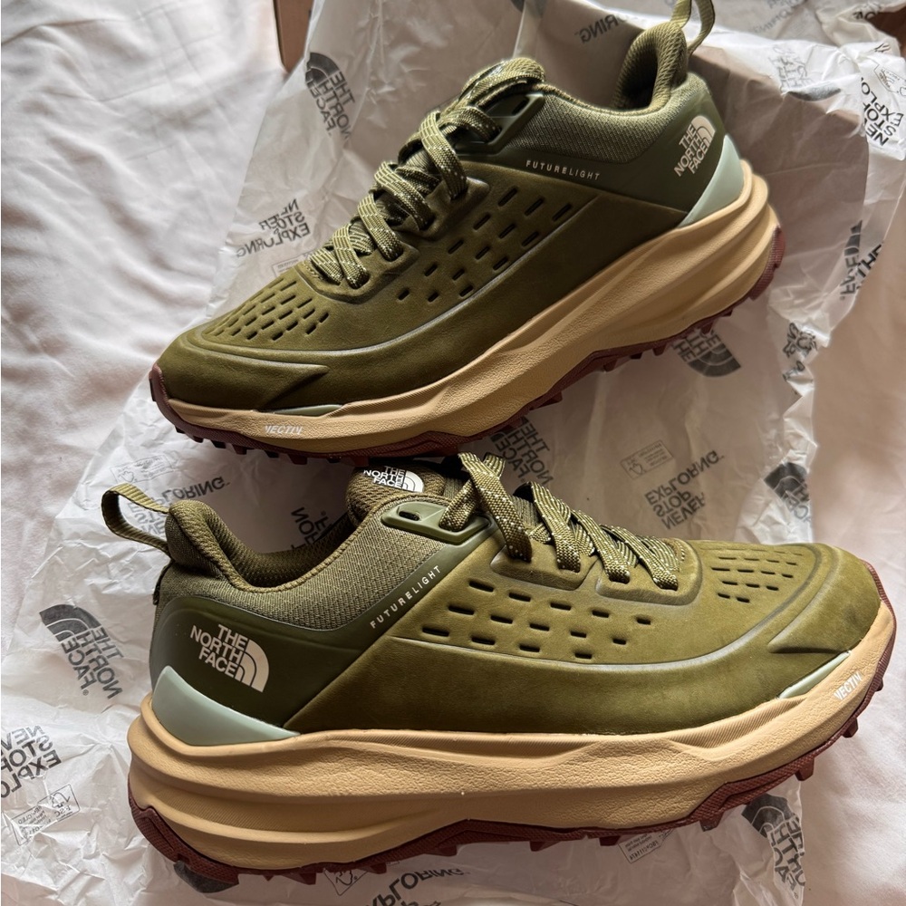 The North Face VECTIV Exploris II FUTURELIGHT Leather Waterproof Hiking Boots